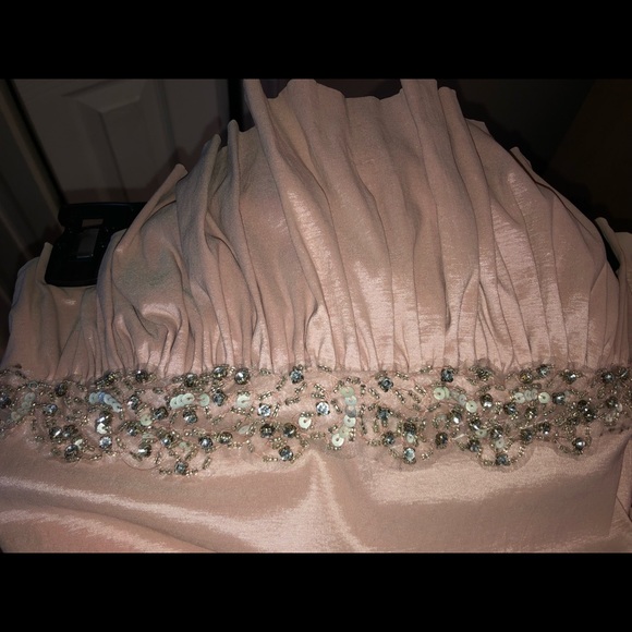 Strapless dress worn to cocktail event - Picture 4 of 5